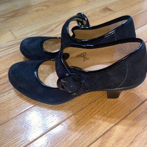 I Love ❤️ Comfort Elegant Black Mary Jane Heels 👠 - Like New - 8.5